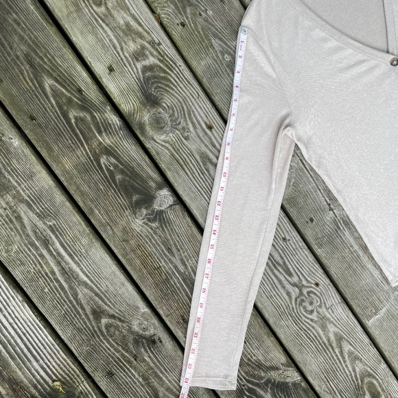 Top: H&M Light Beige Button Down Tie Waist Cardigan - Picture 10 of 11